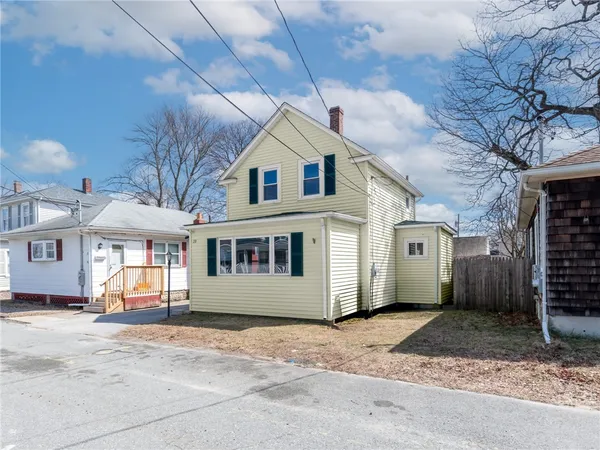 $364,900 | 28 Fulton Street, Warwick, RI 02889