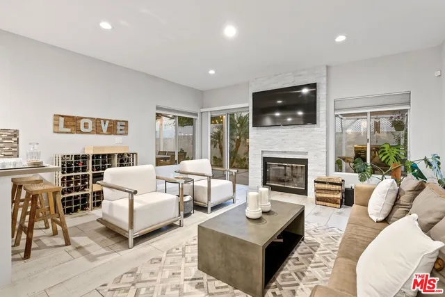 $1,250,000 | 23218 Runnymede Street, West Hills, CA 91307