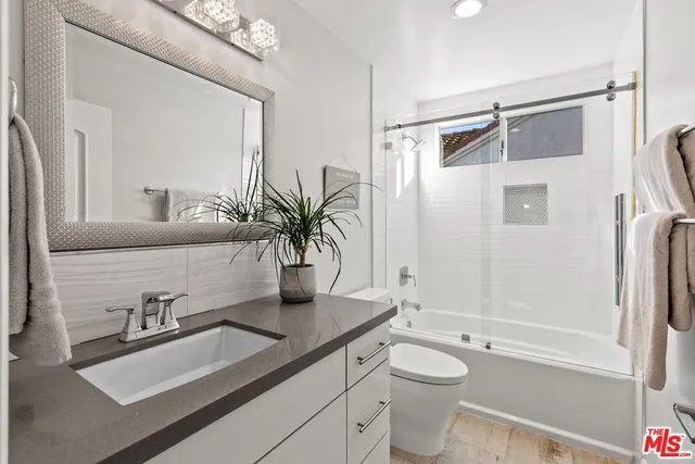 $1,250,000 | 23218 Runnymede Street, West Hills, CA 91307