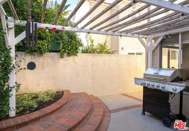 $1,250,000 | 23218 Runnymede Street, West Hills, CA 91307