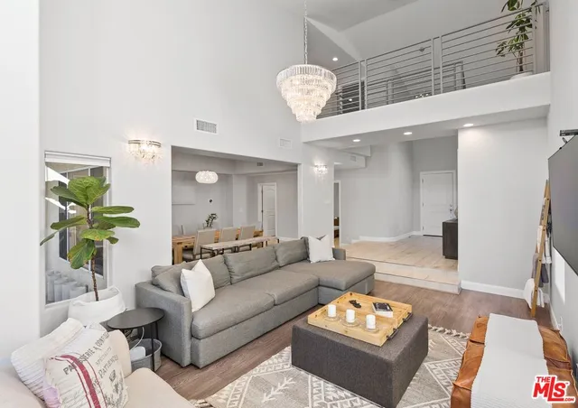 $1,250,000 | 23218 Runnymede Street, West Hills, CA 91307