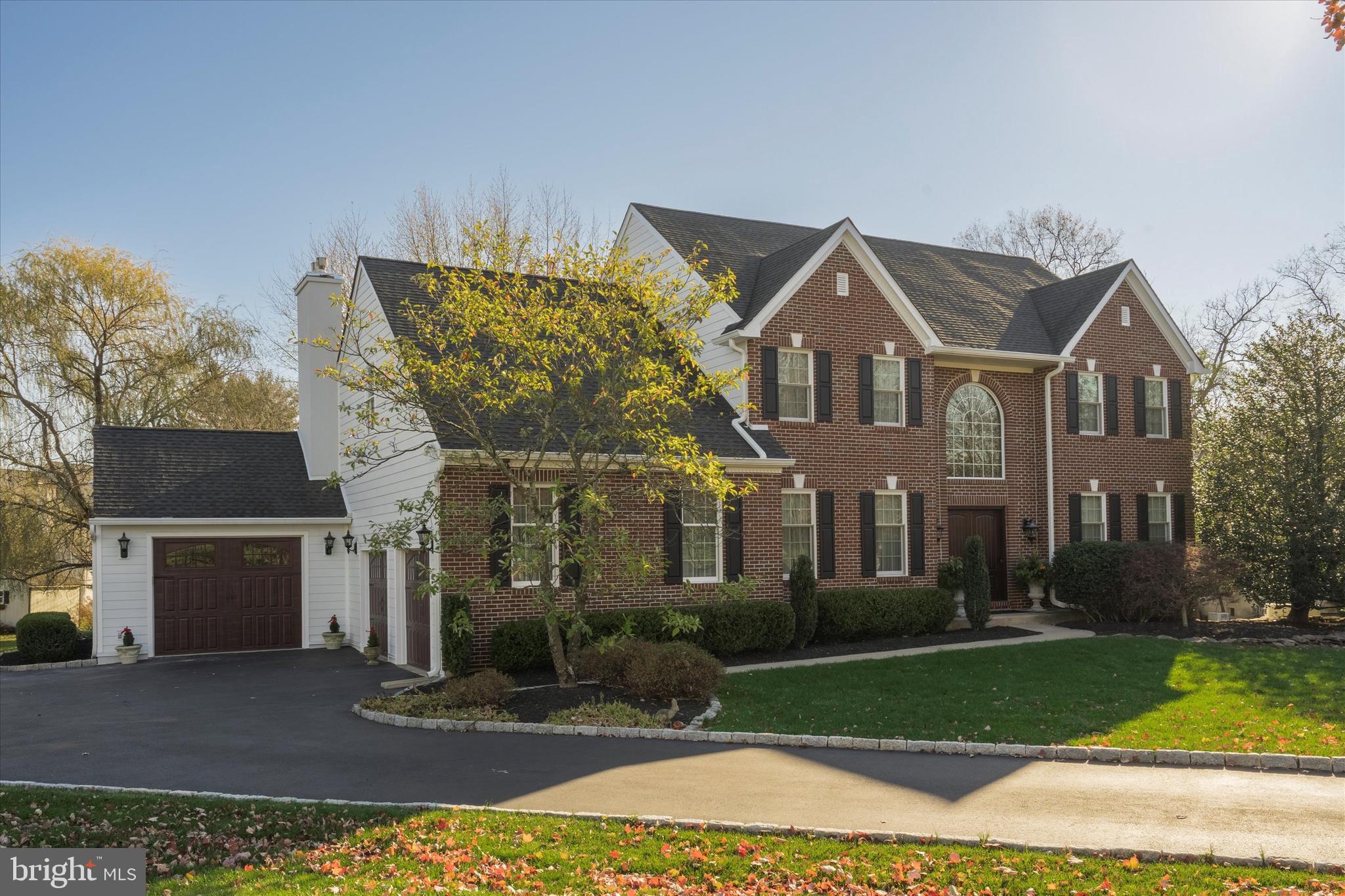 905 Wooded Pond Road Ambler, PA 19002 - Photo 2 of 35 Gallery Image 2