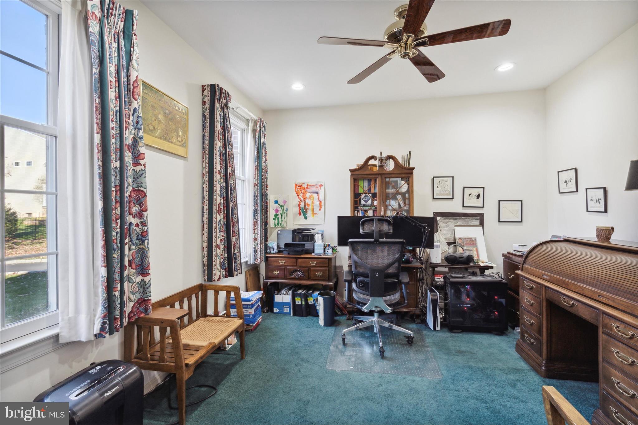 905 Wooded Pond Road Ambler, PA 19002 - Photo 4 of 35 Gallery Image 4