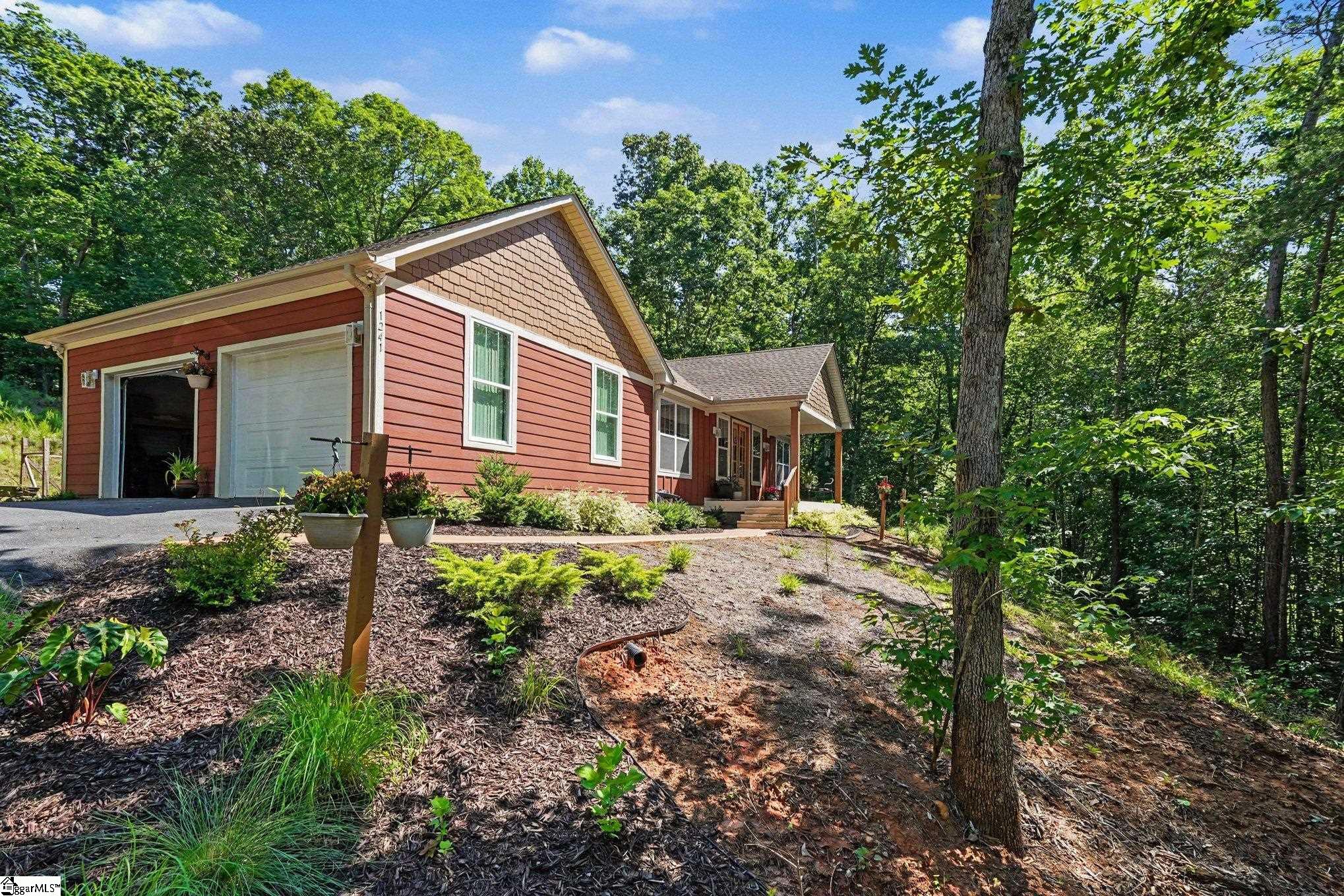 1241 Hayes Road Columbus, NC 28722 - Photo 3 of 31
