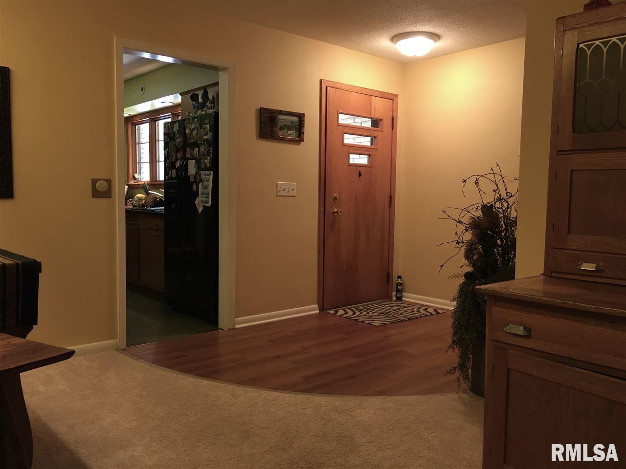 245 Jana Road Macomb, IL 61455 - Photo 3 of 27 Gallery Image 3