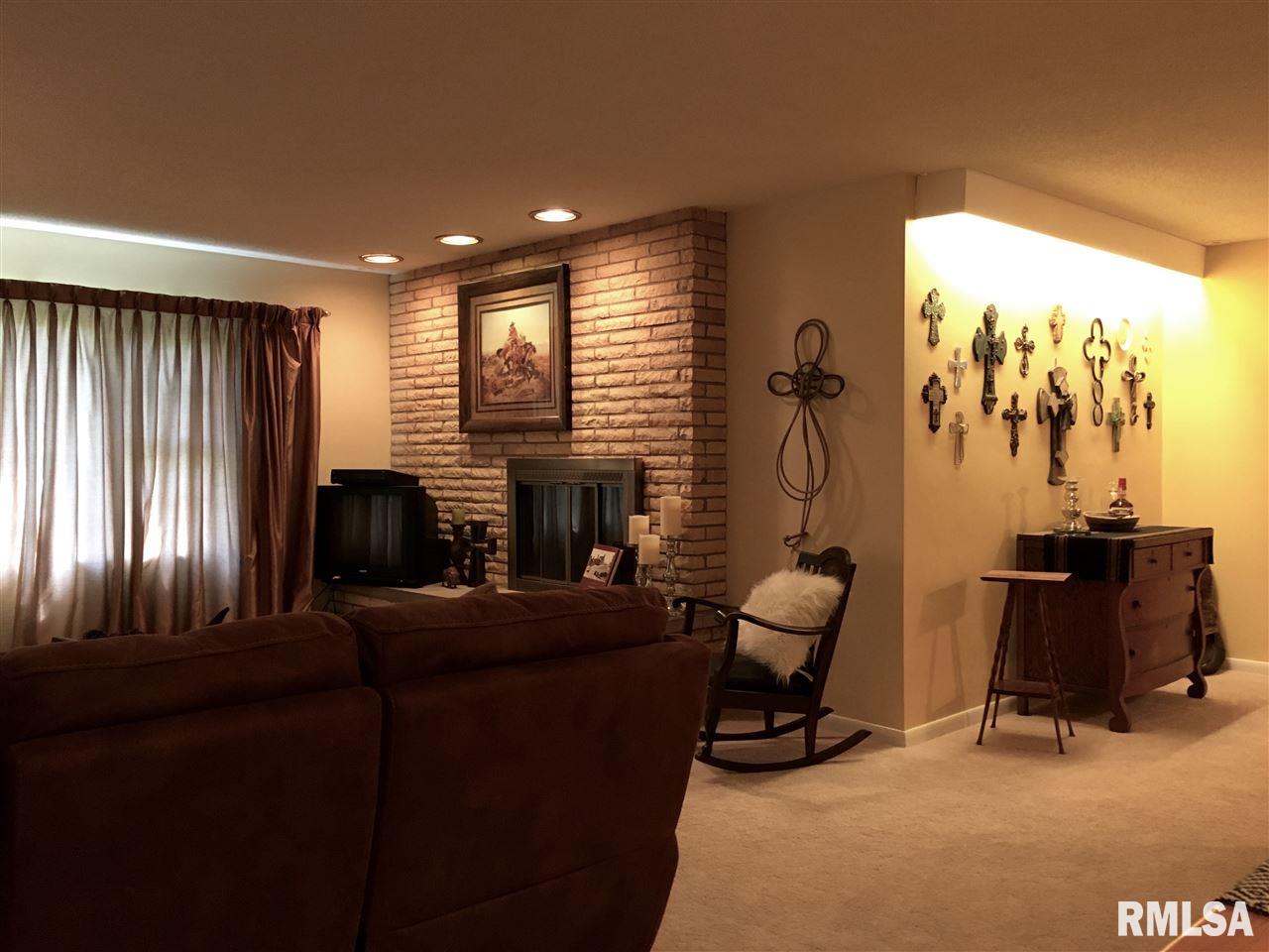 245 Jana Road Macomb, IL 61455 - Photo 7 of 27 Gallery Image 7