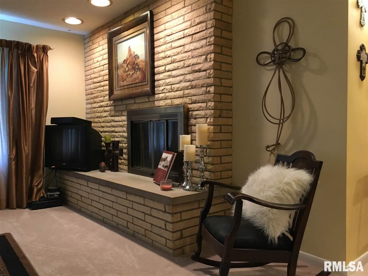 245 Jana Road Macomb, IL 61455 - Photo 8 of 27 Gallery Image 8