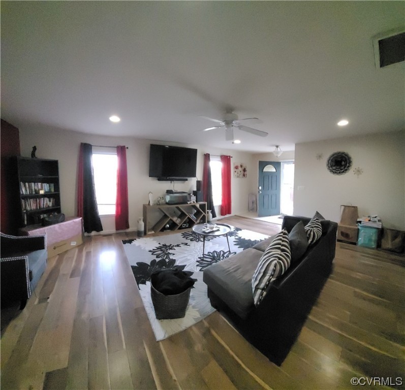 15230 McBryant Road Ruther Glen, VA 22546 - Photo 3 of 22 a living room with furniture and a flat screen tv