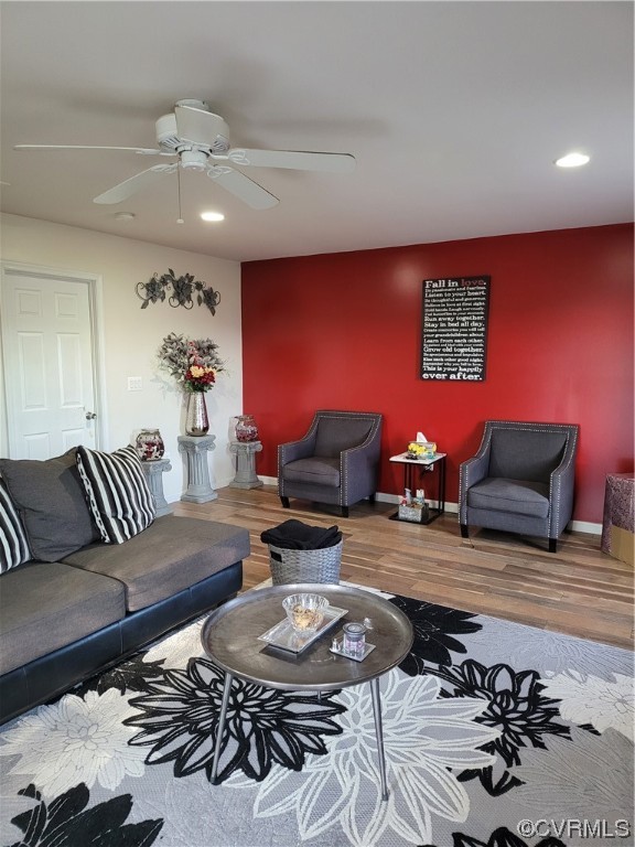 15230 McBryant Road Ruther Glen, VA 22546 - Photo 5 of 22 a living room with furniture and a wooden floor