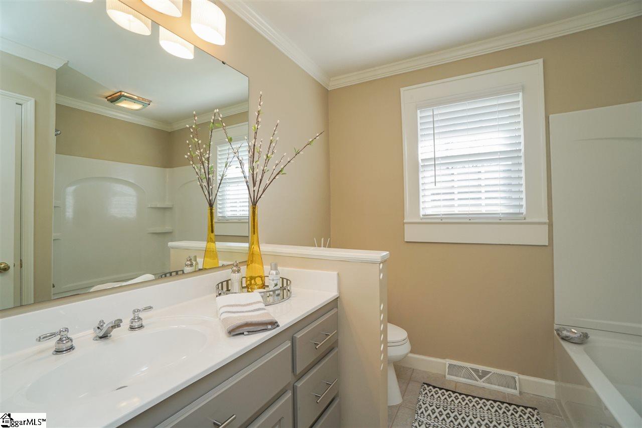 111 Taylors Road Taylors, SC 29687 - Photo 16 of 24 Gallery Image 16