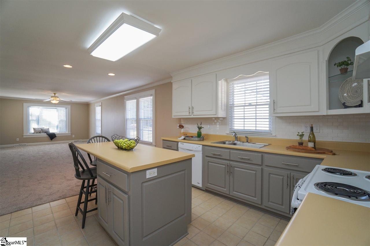 111 Taylors Road Taylors, SC 29687 - Photo 7 of 24 Gallery Image 7
