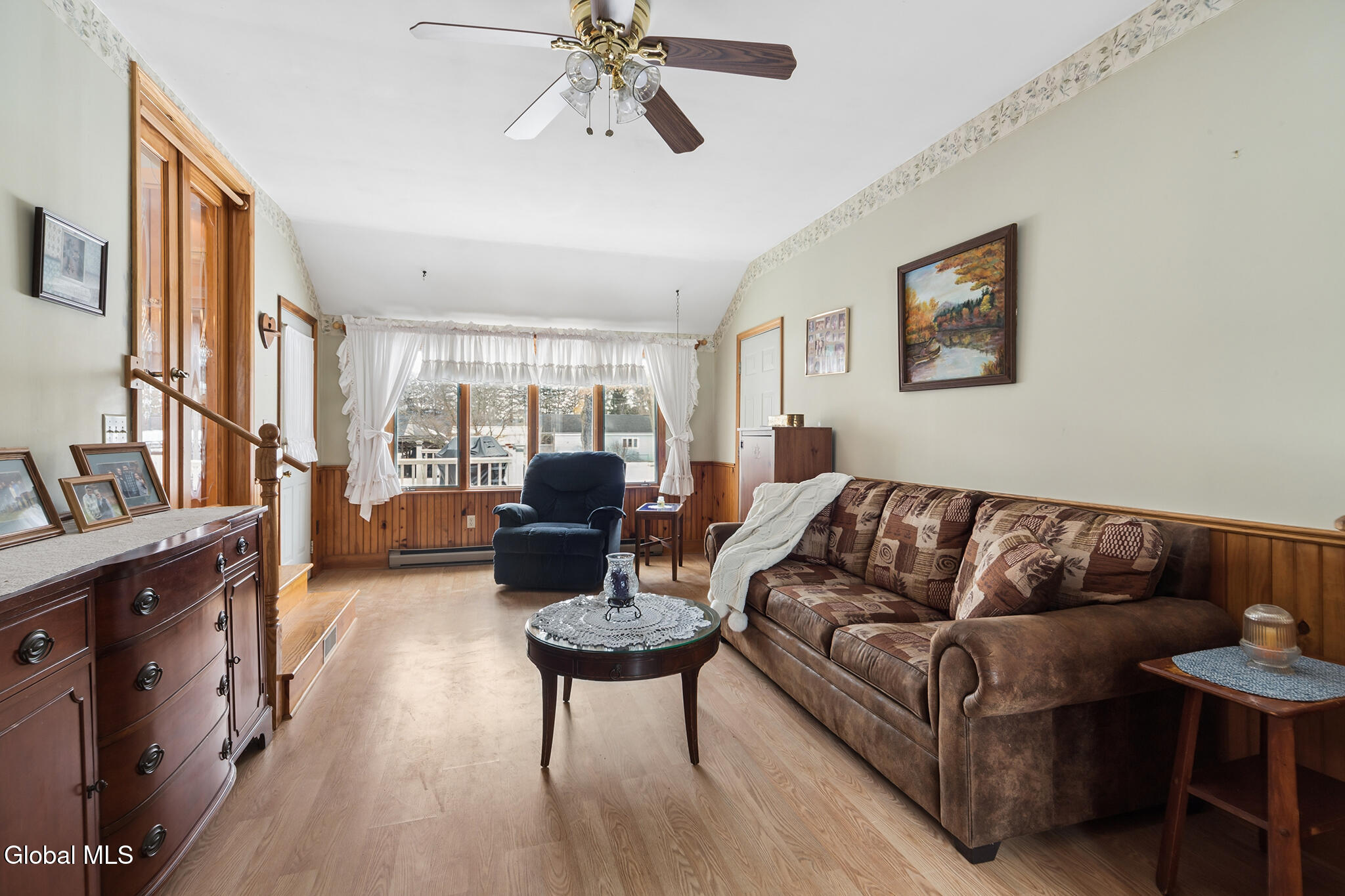 157 Grove Street Middleburgh, NY 12122 - Photo 3 of 20 FS_LT_030526_0052