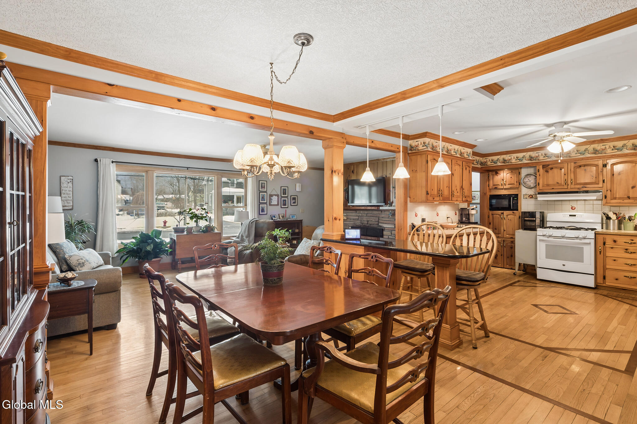 157 Grove Street Middleburgh, NY 12122 - Photo 4 of 20 FS_LT_030526_0137