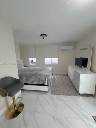 $1,400 | 5801 Northwest 113th Terrace, Unit 4, Hialeah, FL 33012