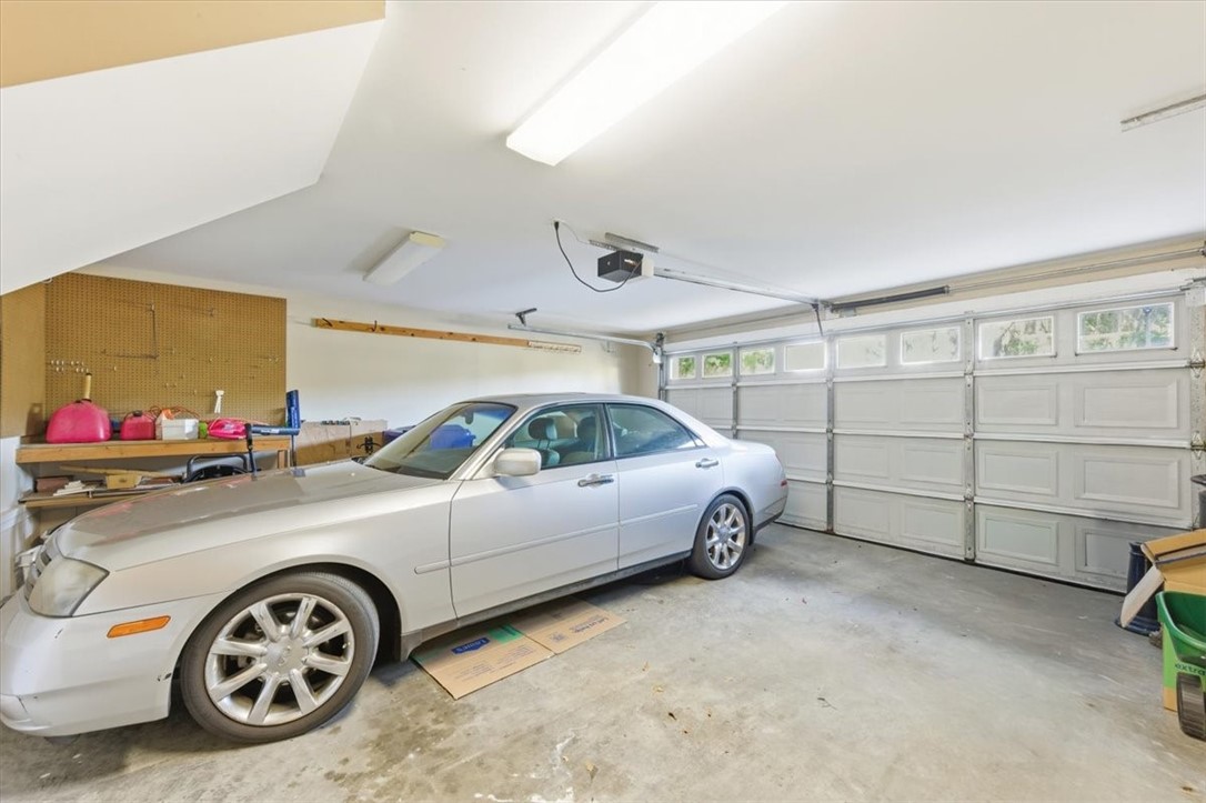 805 King's Grant St. Simons Island, GA 31522 - Photo 41 of 50 Oh, yes, there is a garage!