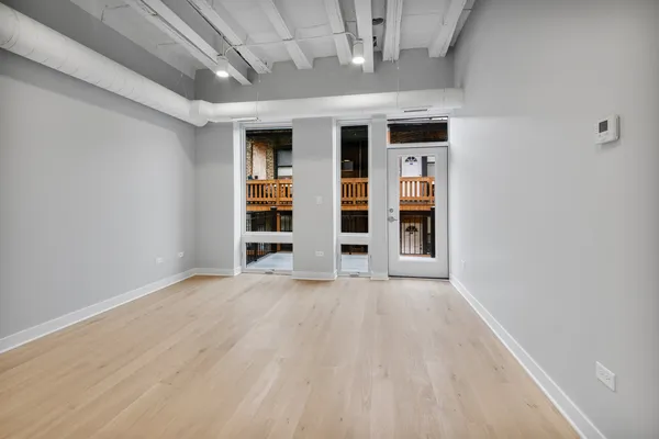 $3,295 | 4637 North Ashland Avenue, Unit 302, Chicago, IL 60640