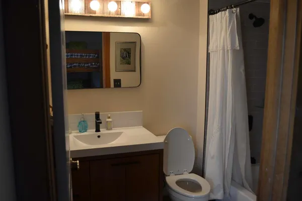 $525,000 | 4 B Newfane Circle, Unit 4B, West Dover, VT 05356