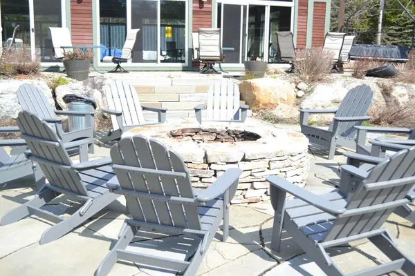 $525,000 | 4 B Newfane Circle, Unit 4B, West Dover, VT 05356