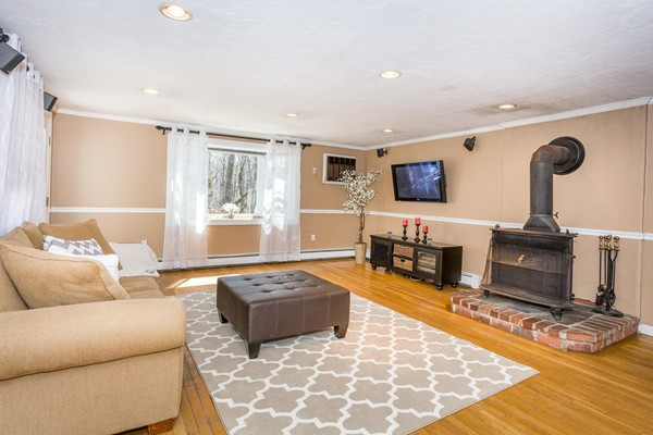 51 Shepard Road Braintree, MA 02184 - Photo 3 of 17 Gallery Image 3