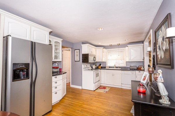 51 Shepard Road Braintree, MA 02184 - Photo 6 of 17 Gallery Image 6