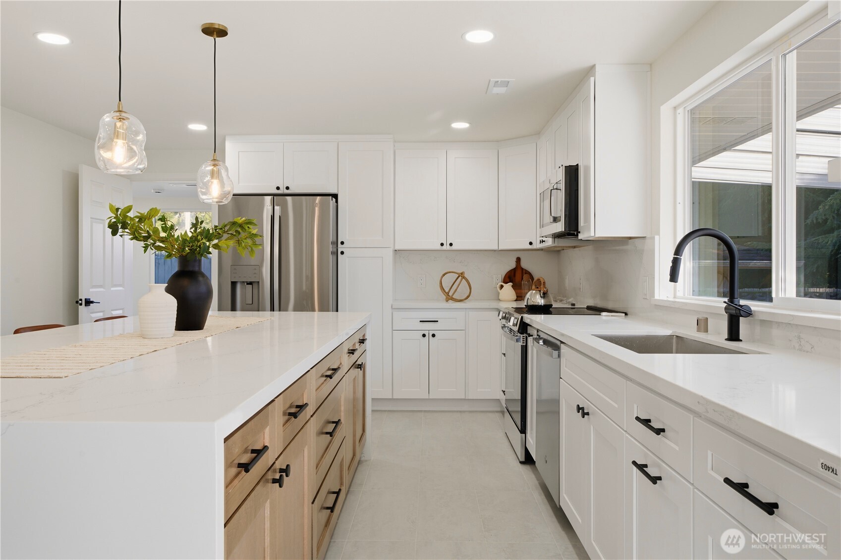 4619 Marble Lane Everett, WA 98203 - Photo 6 of 29