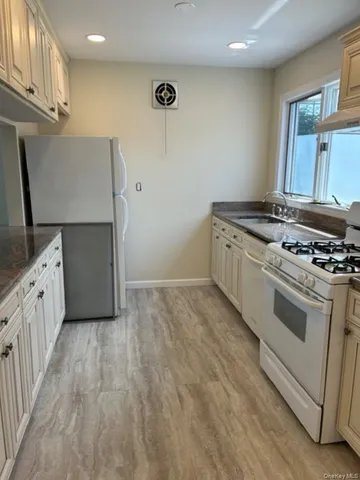 $3,000 | 66 Chicago Avenue, Massapequa, NY 11758