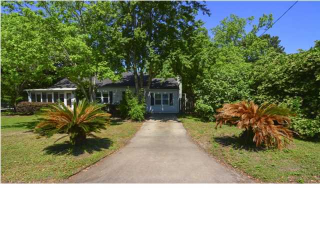 546 Klein Street Mount Pleasant, SC 29464 - Photo 1 of 24 Primary Photo