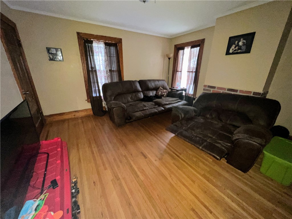 479 Pearl Street Rochester, NY 14607 - Photo 7 of 10