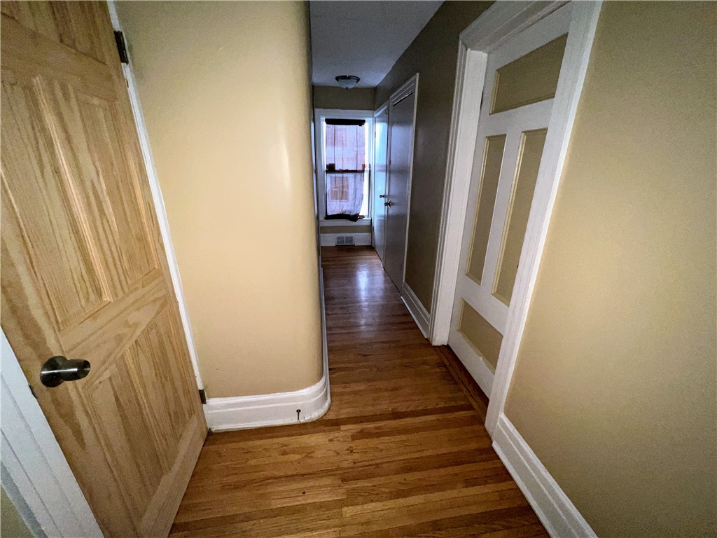 479 Pearl Street Rochester, NY 14607 - Photo 8 of 10