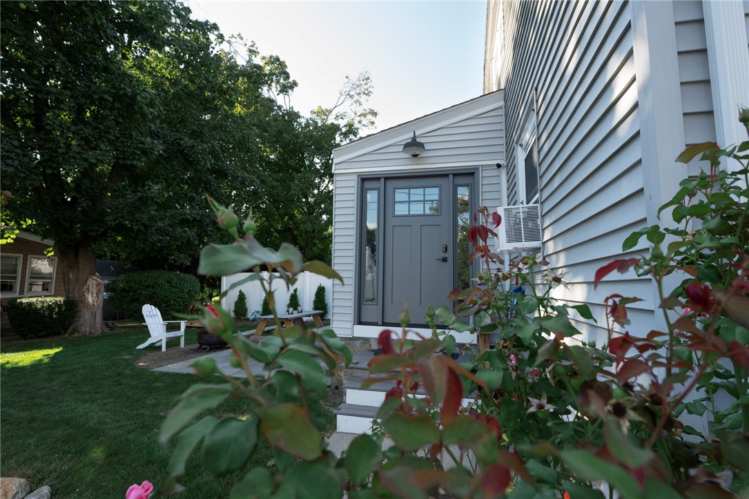 5 Leach Street Cumberland, RI 02864 - Photo 2 of 33