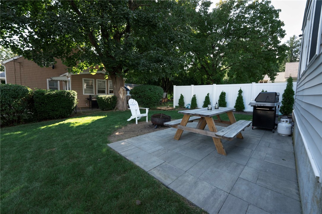 5 Leach Street Cumberland, RI 02864 - Photo 29 of 33