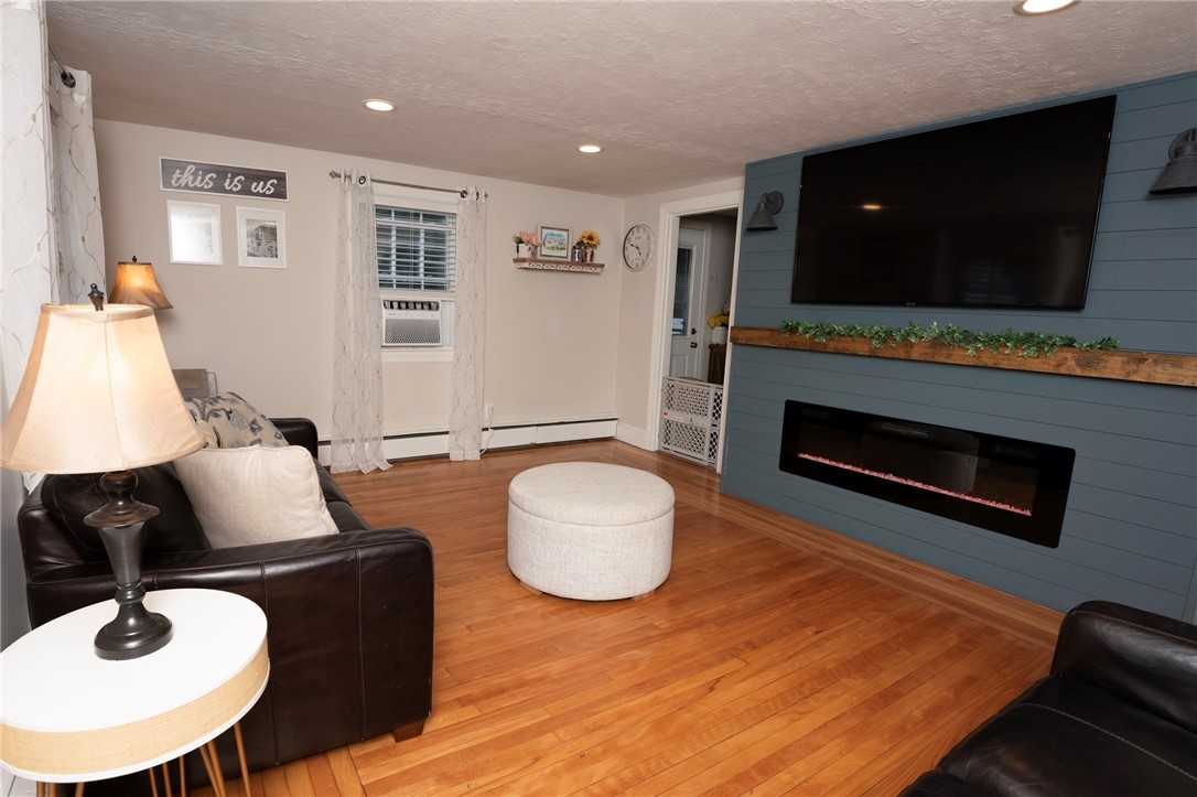 5 Leach Street Cumberland, RI 02864 - Photo 6 of 33