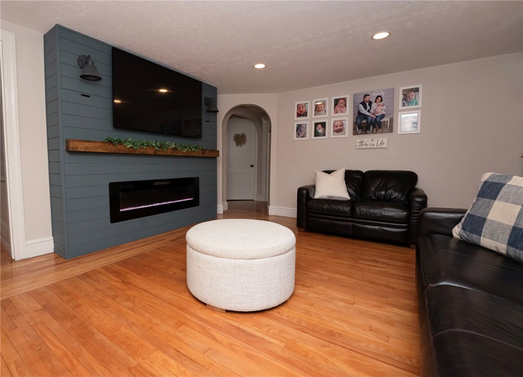 5 Leach Street Cumberland, RI 02864 - Photo 7 of 33