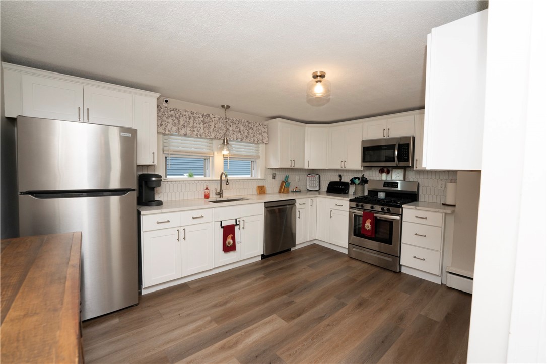 5 Leach Street Cumberland, RI 02864 - Photo 8 of 33