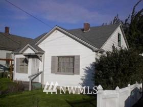 216 Wells Avenue North Renton, WA 98057 - Photo 1 of 1