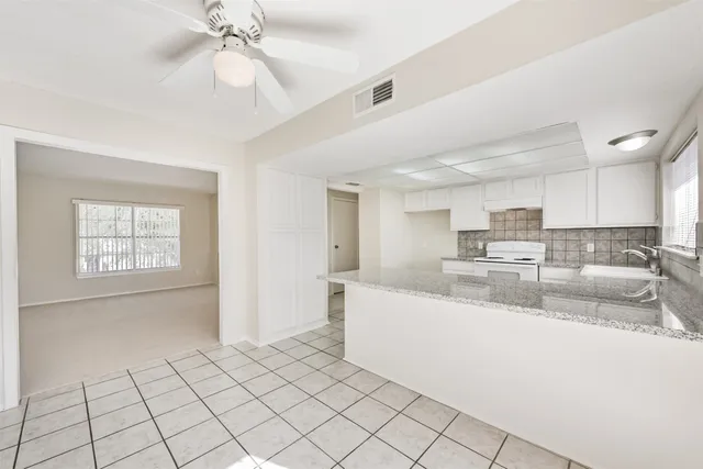 $255,000 | 406 McConn Court, Houston, TX 77598