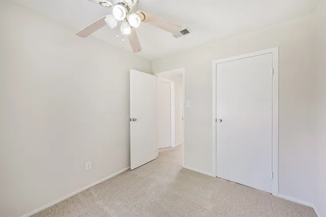 $255,000 | 406 McConn Court, Houston, TX 77598