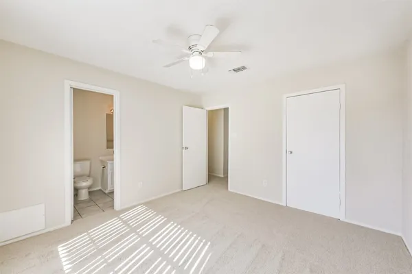 $255,000 | 406 McConn Court, Houston, TX 77598