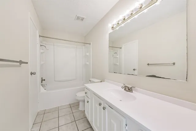 $255,000 | 406 McConn Court, Houston, TX 77598