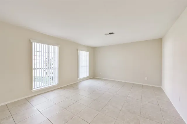 $255,000 | 406 McConn Court, Houston, TX 77598