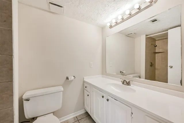 $255,000 | 406 McConn Court, Houston, TX 77598