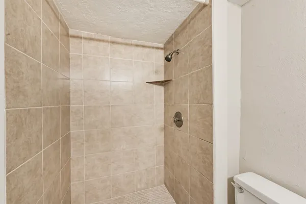 $255,000 | 406 McConn Court, Houston, TX 77598