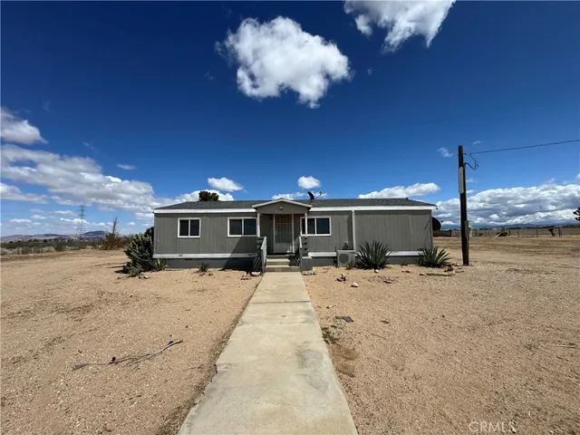 $1,495 | 14755 Calendula Street, Adelanto, CA 92301