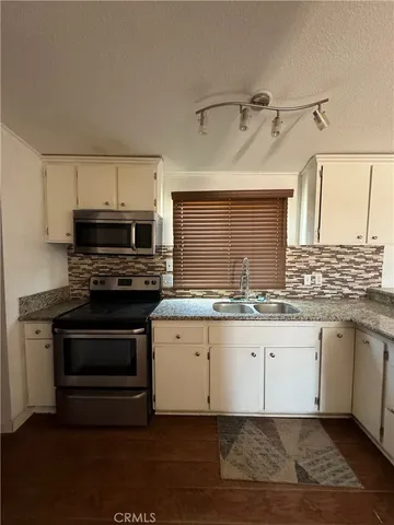 $1,495 | 14755 Calendula Street, Adelanto, CA 92301