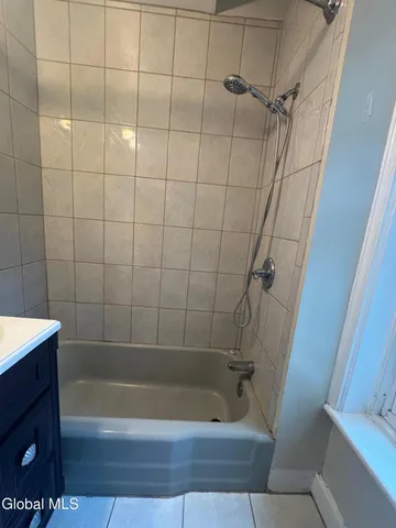 $1,450 | 1519 New Scotland Road, Unit 2 RIGHT, Bethlehem, NY 12159