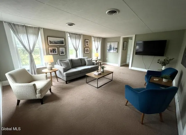 $1,450 | 1519 New Scotland Road, Unit 2 RIGHT, Bethlehem, NY 12159