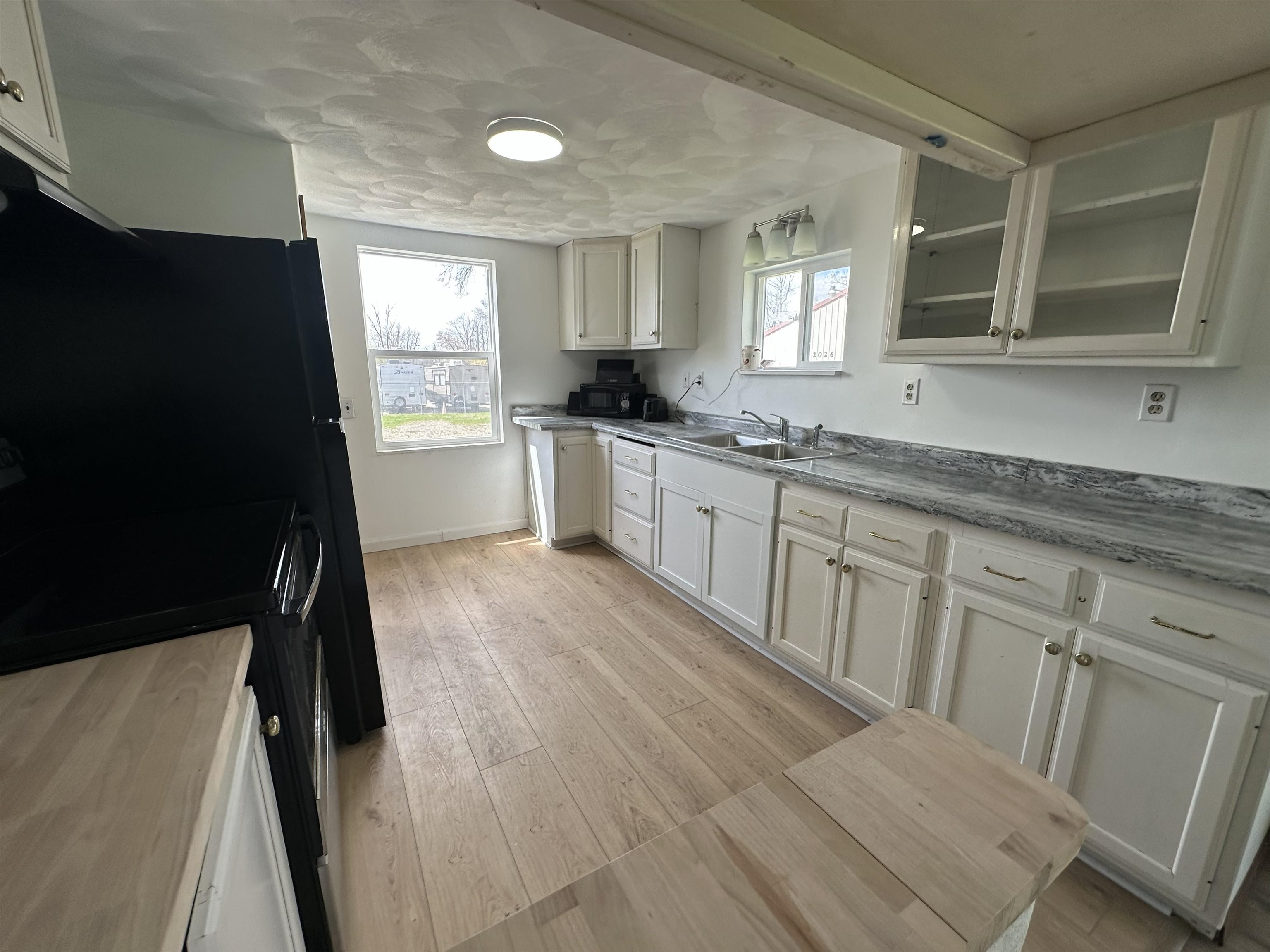 2026 West 2nd Street Appleton, WI 54914 - Photo 7 of 18