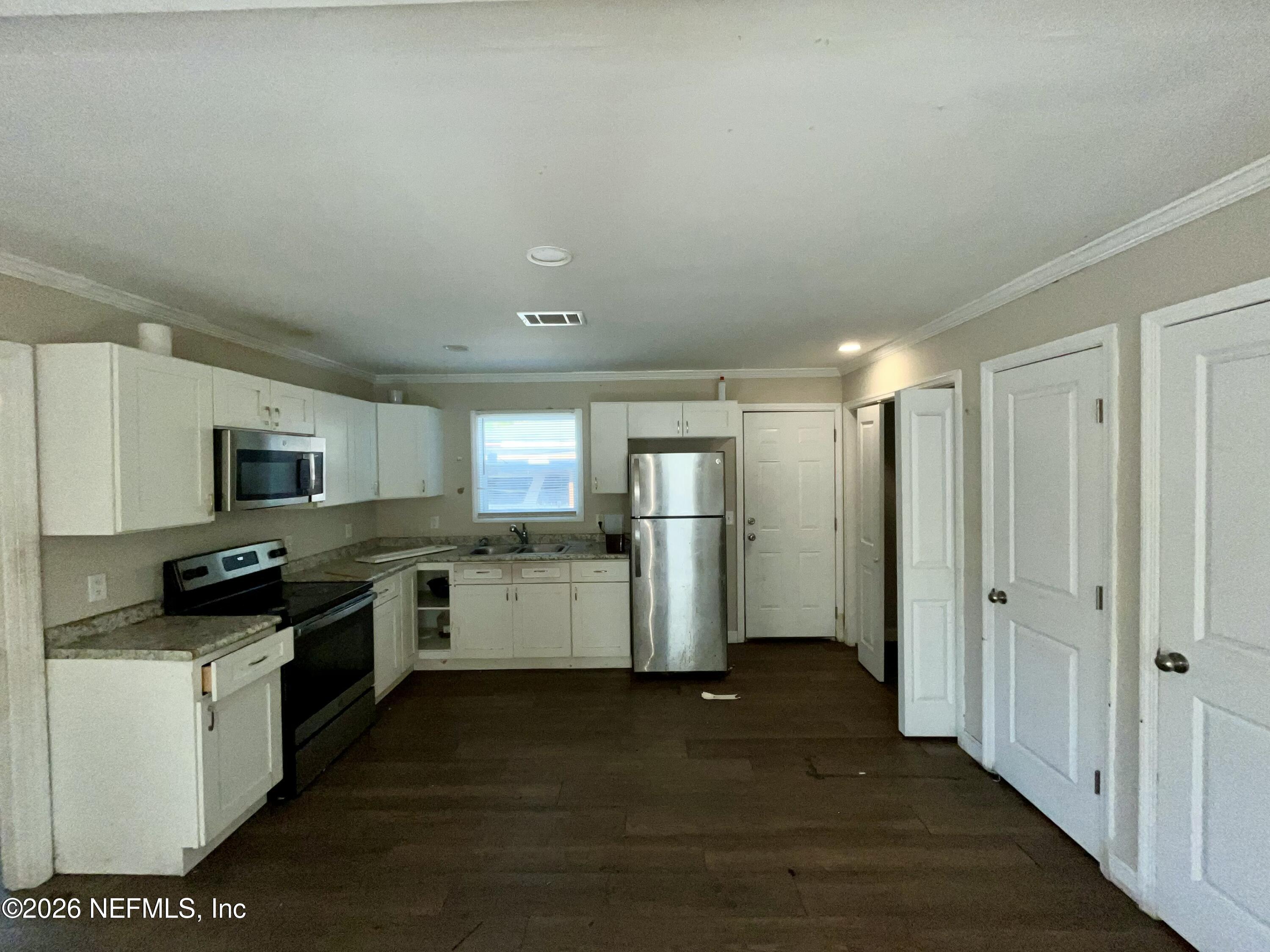 1958 Morehouse Road Jacksonville, FL 32209 - Photo 9 of 16 IMG_0942
