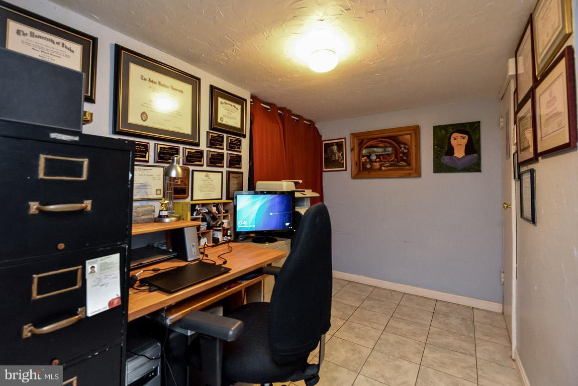 6112 Seabrook Road Lanham, MD 20706 - Photo 22 of 30 Office