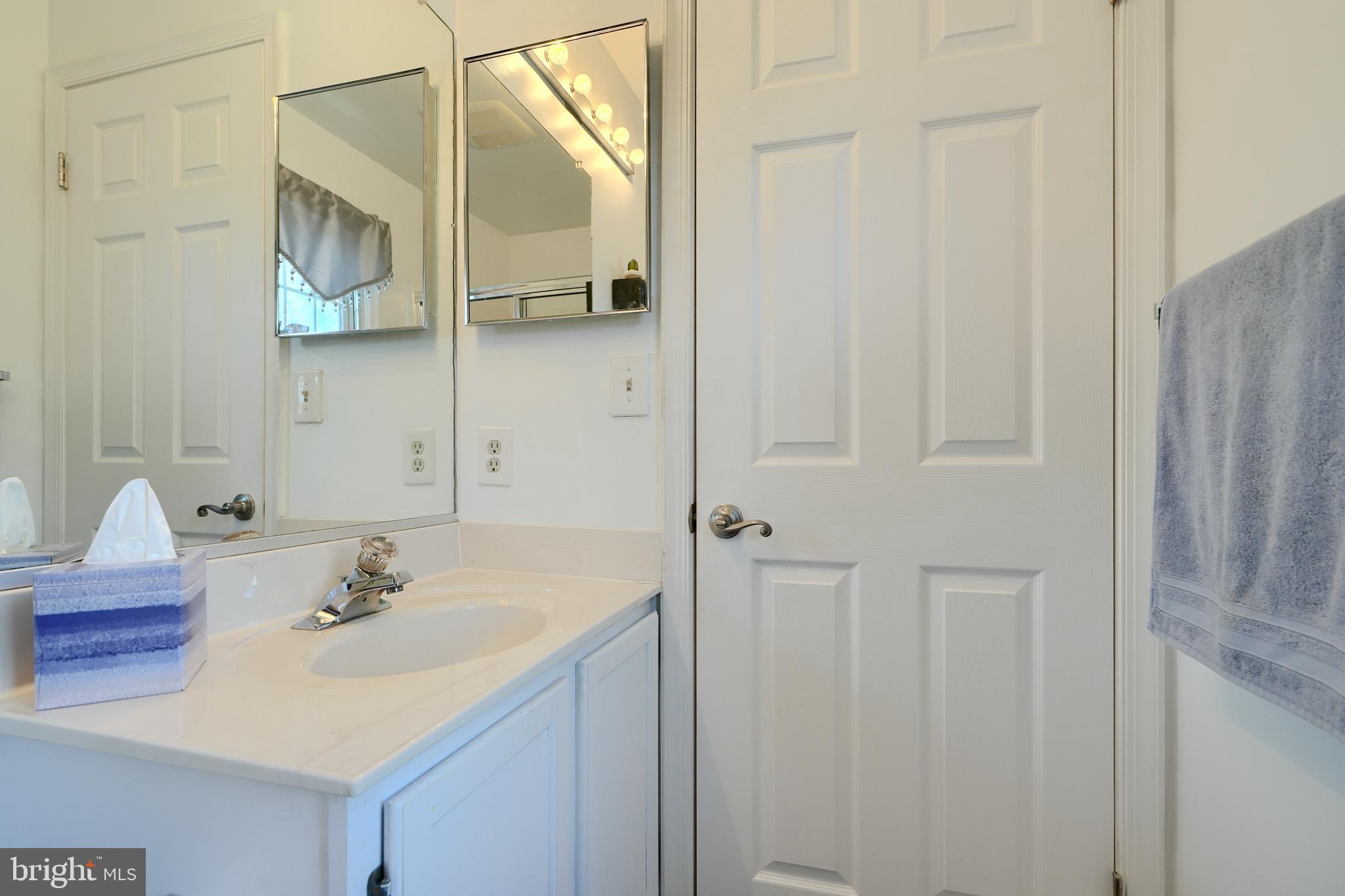 9340 Ramblebrook Road Nottingham, MD 21236 - Photo 27 of 45 Primary Bath